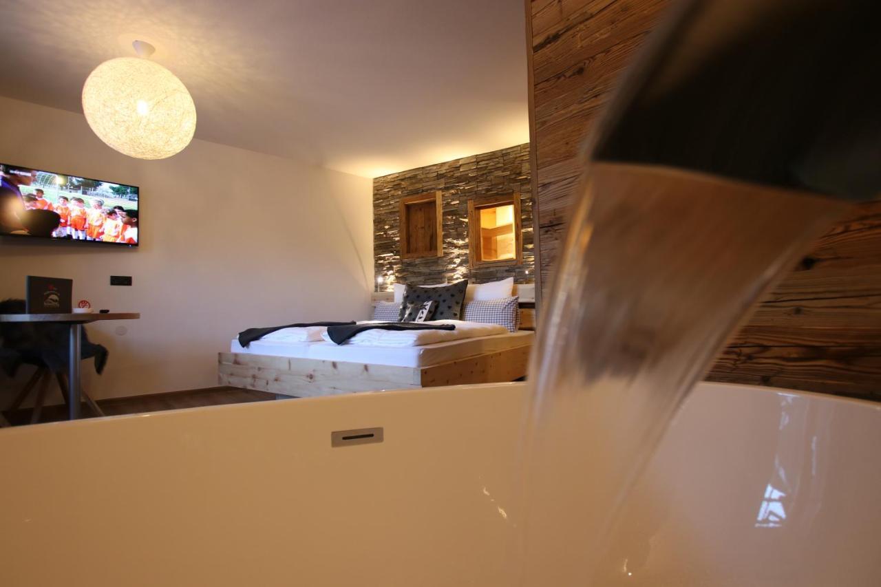 Hotel Sonnberg ซาลบาคฮินเทอร์เกลมม์ ภายนอก รูปภาพ